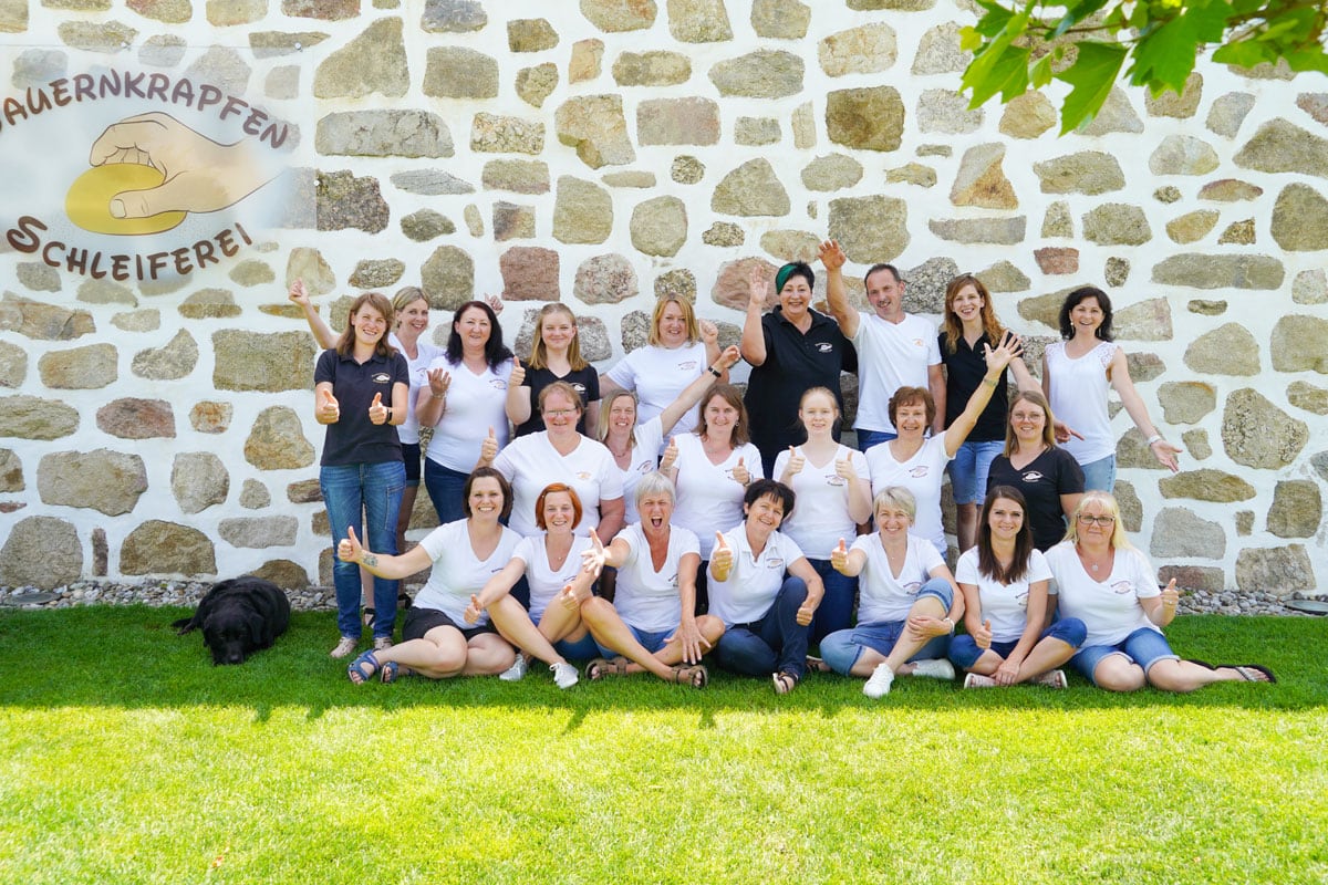 Mitarbeiter Bauernkrapfen-Schleiferei in Tragwein Gruppenfoto